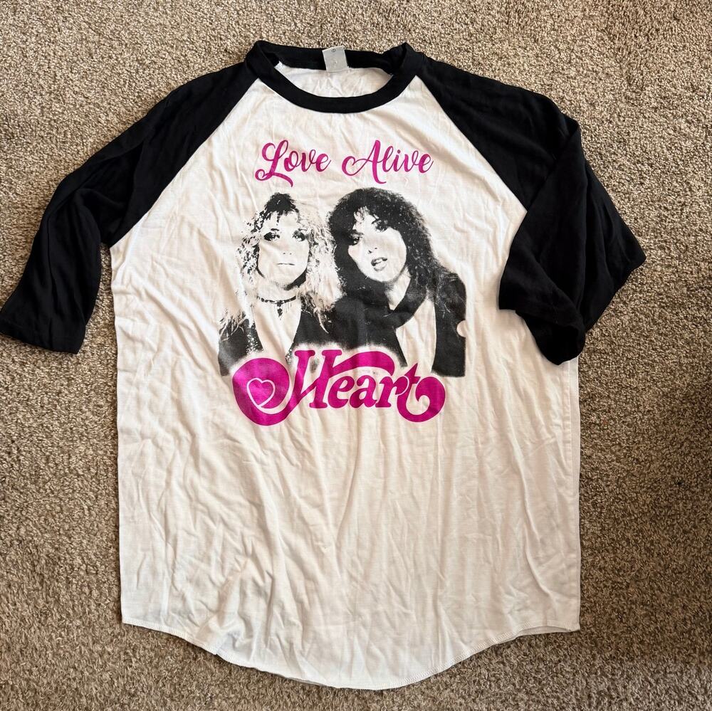 Heart Shirt Love Alive Tour 2019 3/4 Sleeve Baseball Size Large